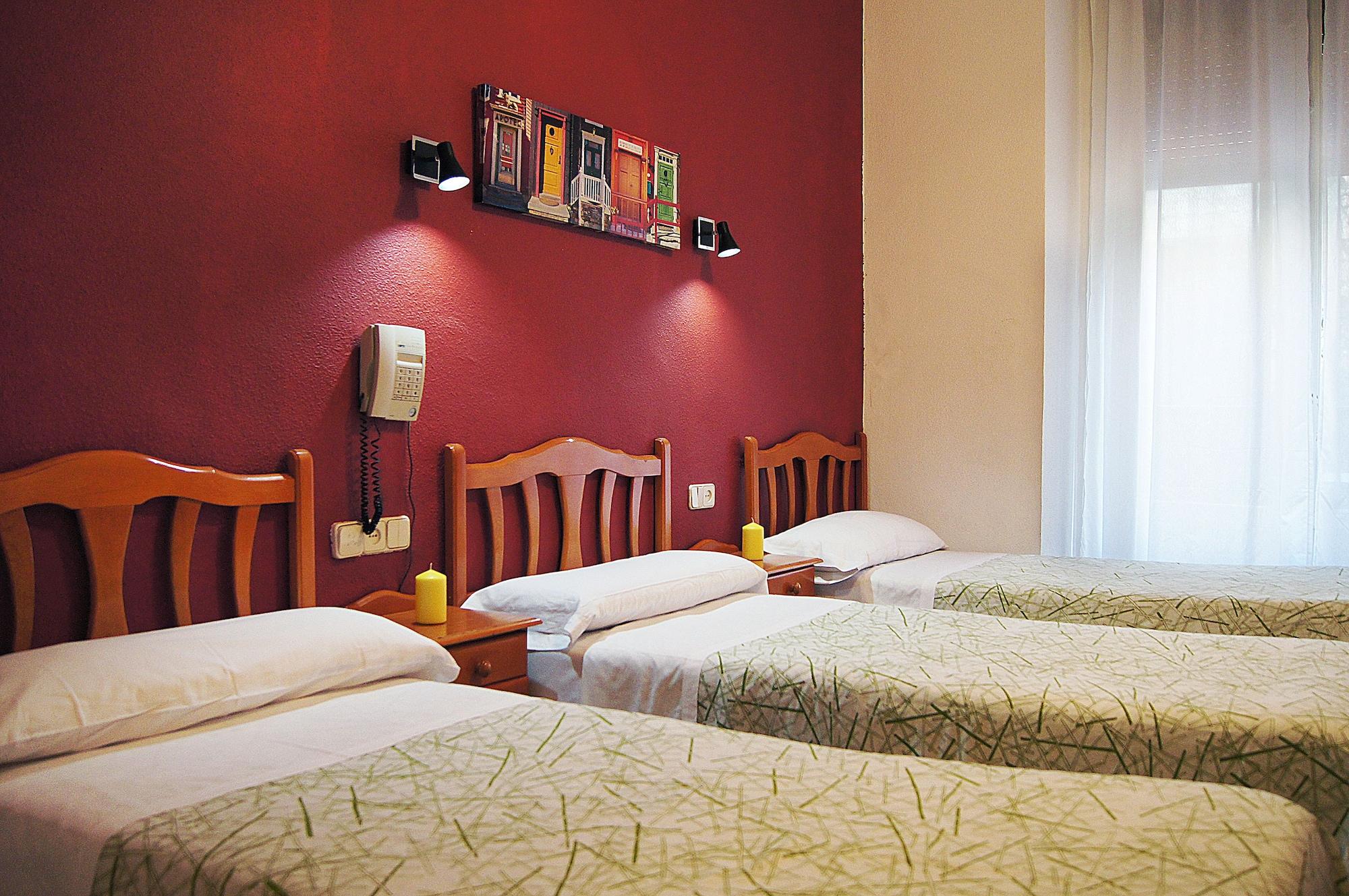Hostal Fuencarral Kryse Madrid Exterior foto