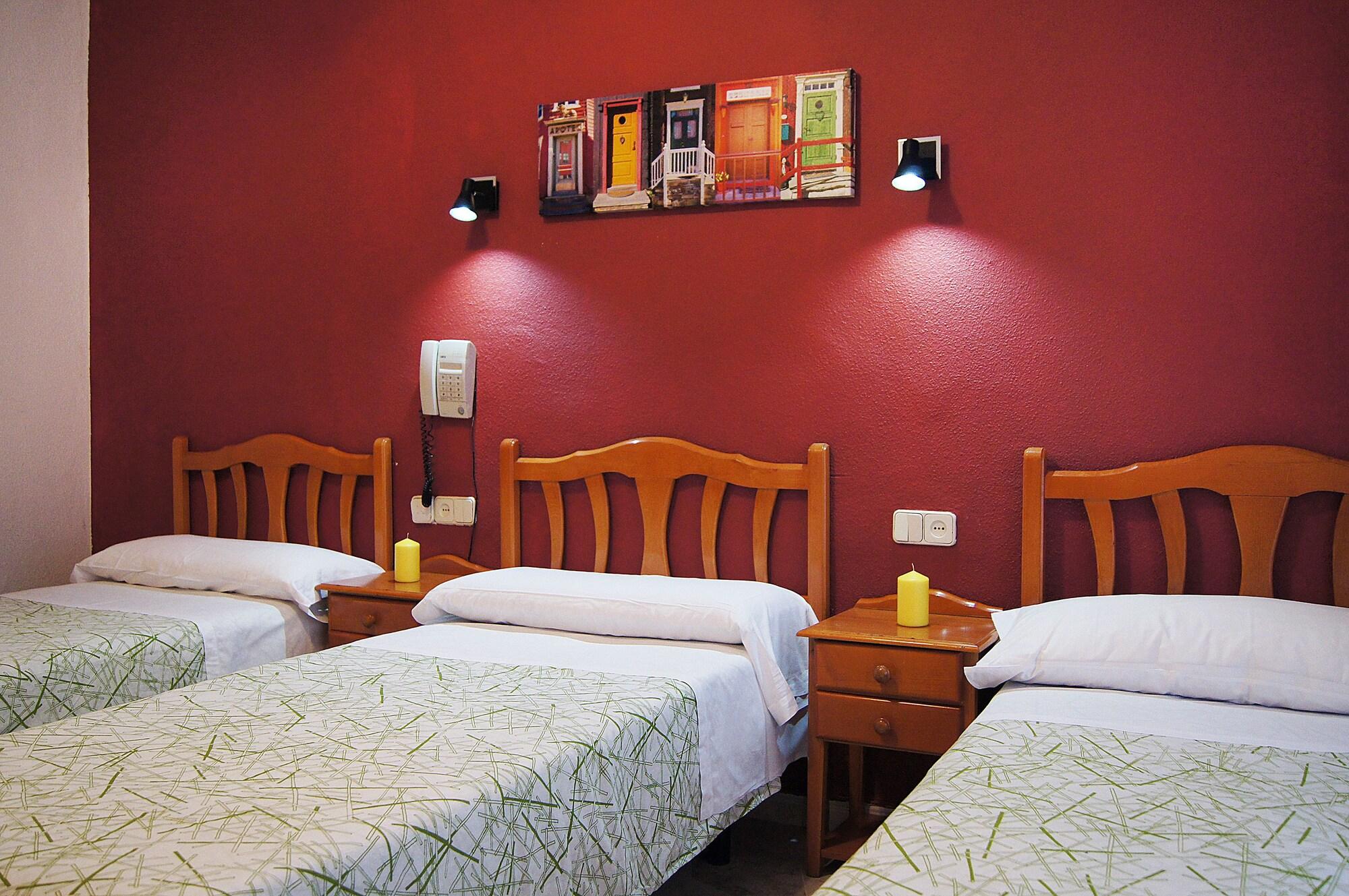 Hostal Fuencarral Kryse Madrid Exterior foto