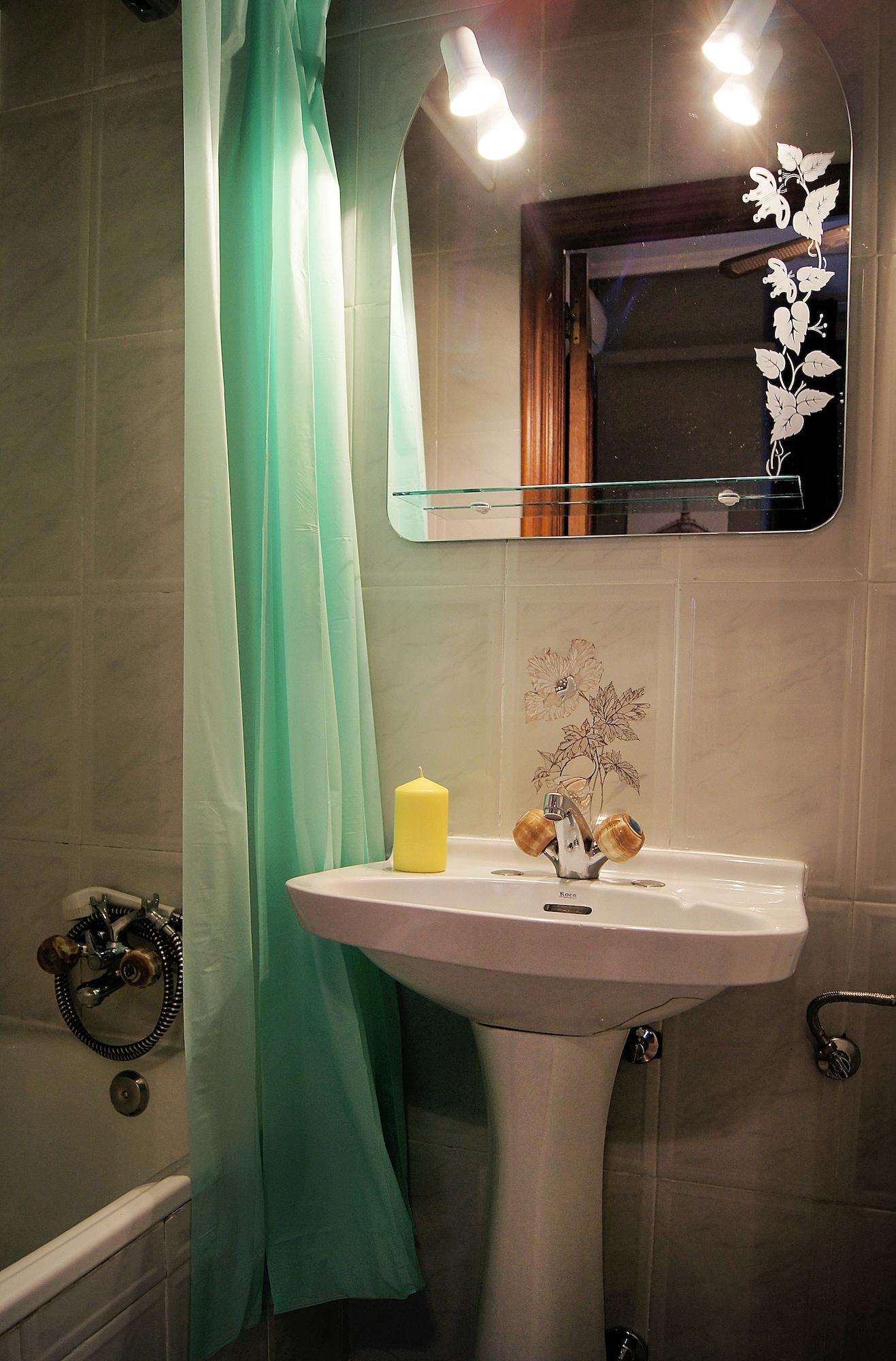 Hostal Fuencarral Kryse Madrid Exterior foto