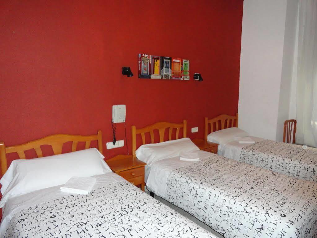 Hostal Fuencarral Kryse Madrid Exterior foto