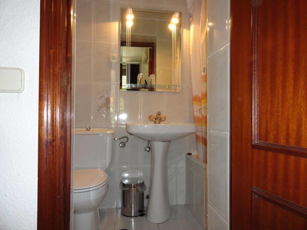 Hostal Fuencarral Kryse Madrid Exterior foto