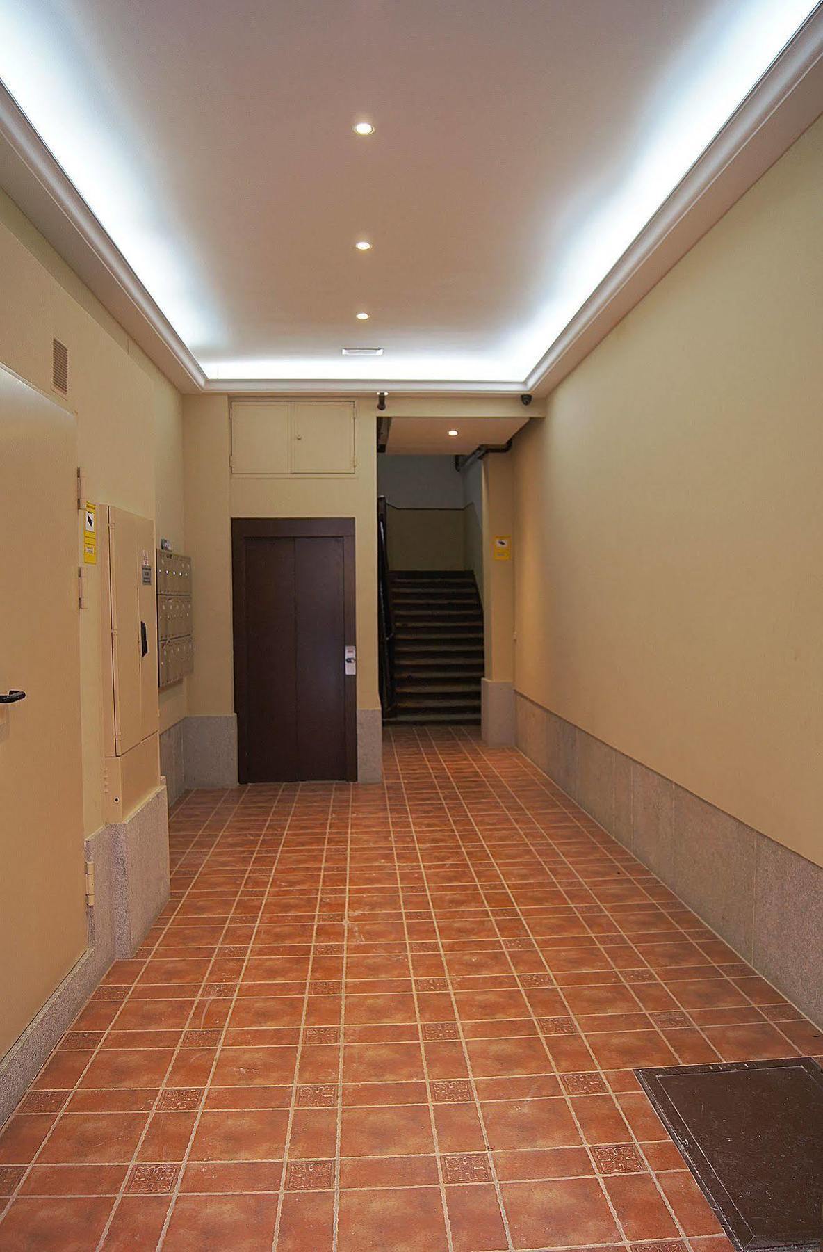 Hostal Fuencarral Kryse Madrid Exterior foto