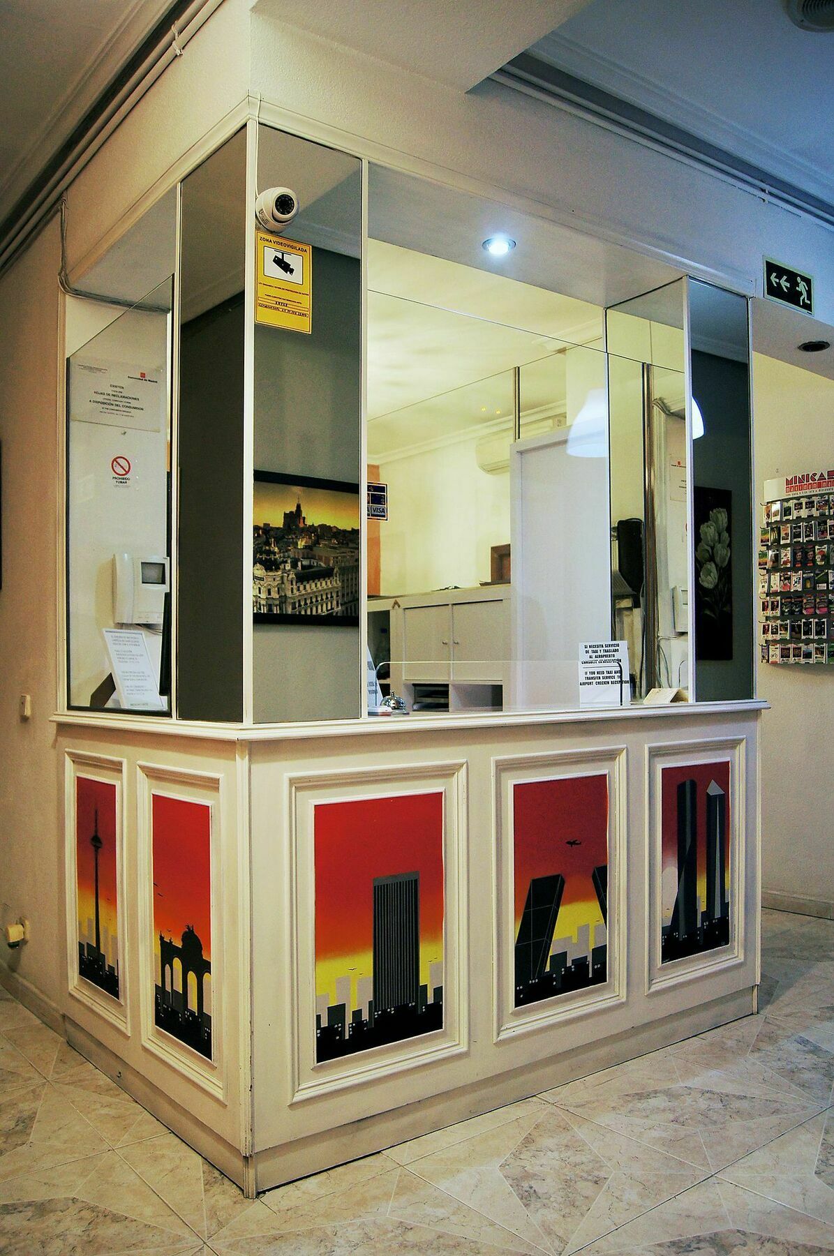 Hostal Fuencarral Kryse Madrid Exterior foto