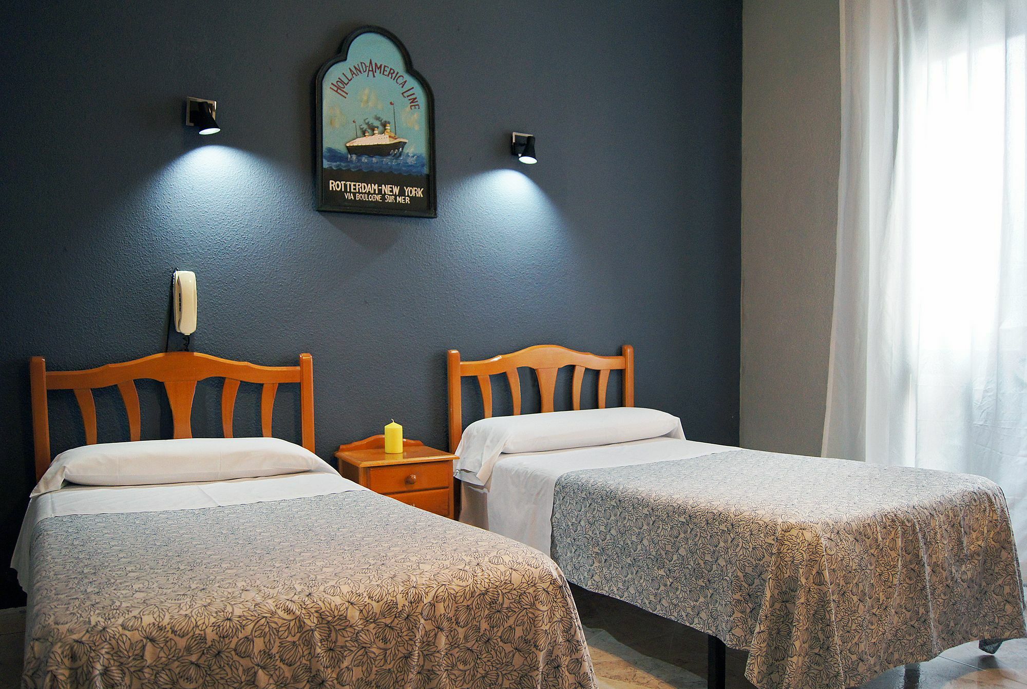 Hostal Fuencarral Kryse Madrid Exterior foto
